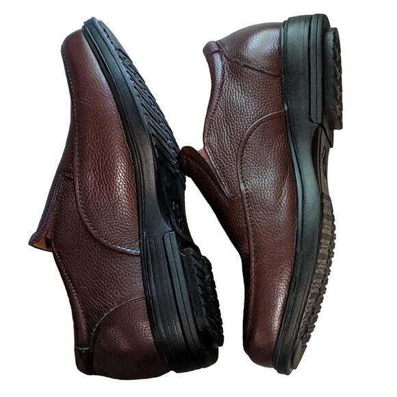 Gravity Defyer brown men\'s pebbled leather TB8141B rubber sole comfort loafer 11 main image 5